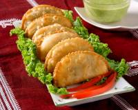 Samosas with Spinach & Cottage Cheese Filling