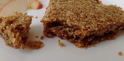 apple crumble with instant oatmeal