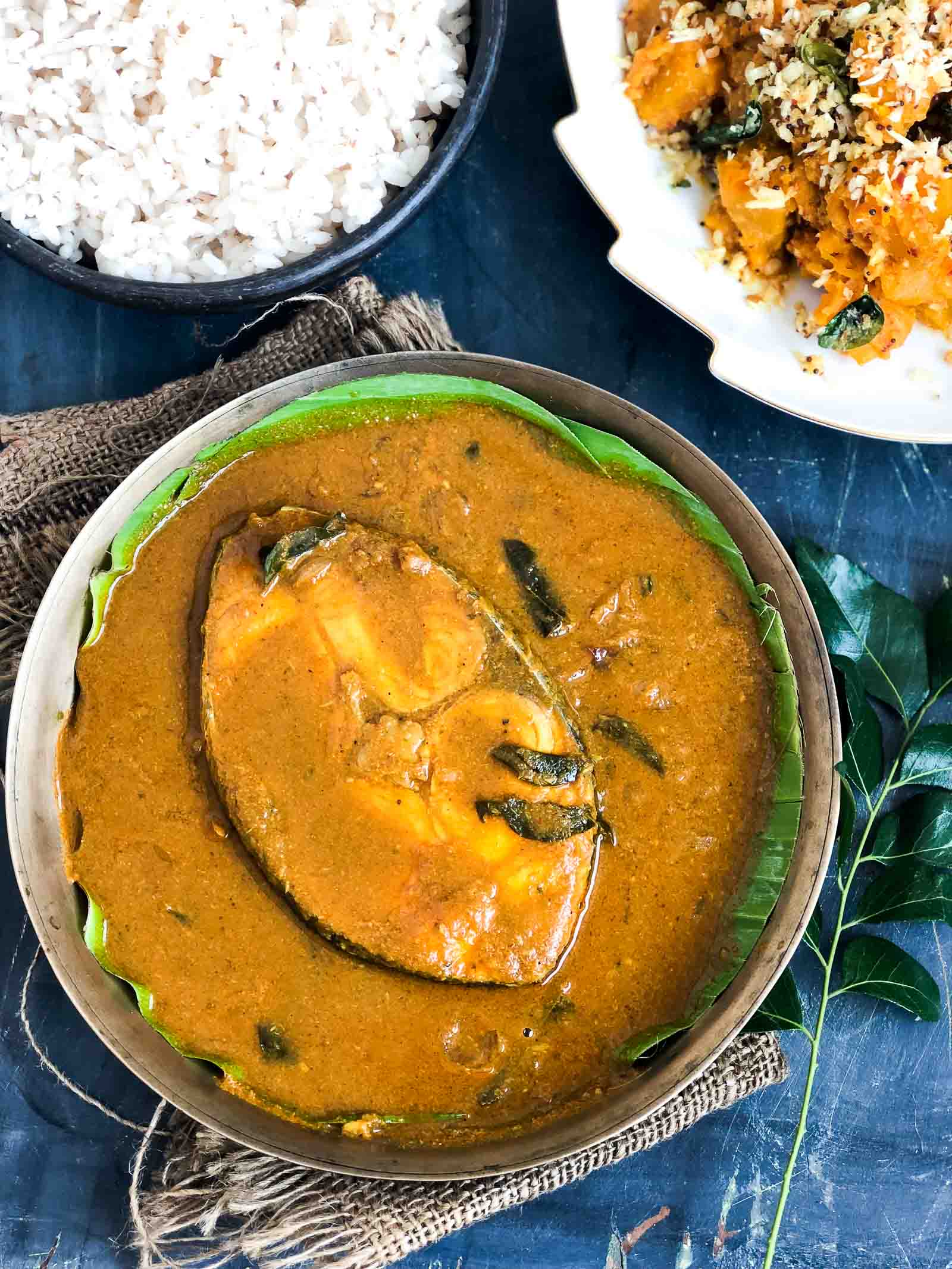 zonsopkomst cliënt temperament Meen Vevichathu Recipe - Kottayam Style Fish Curry by Archana's Kitchen