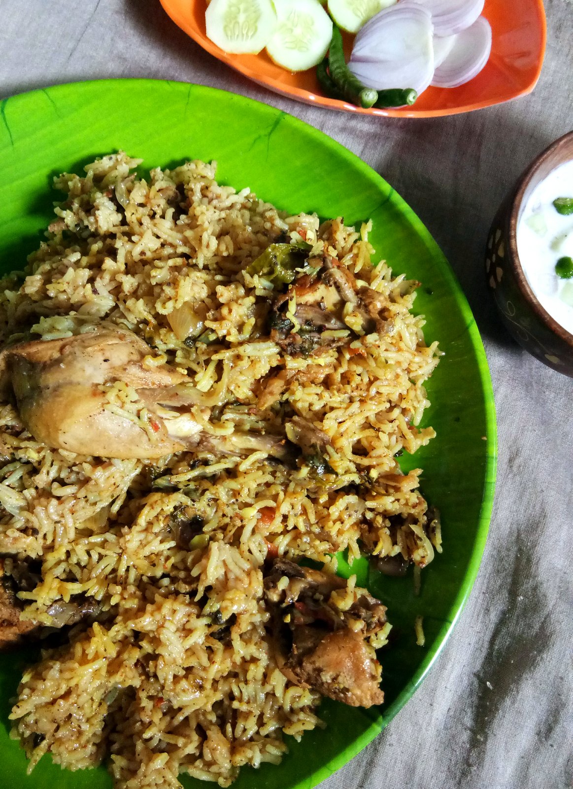 Thalapakattu chicken biryani