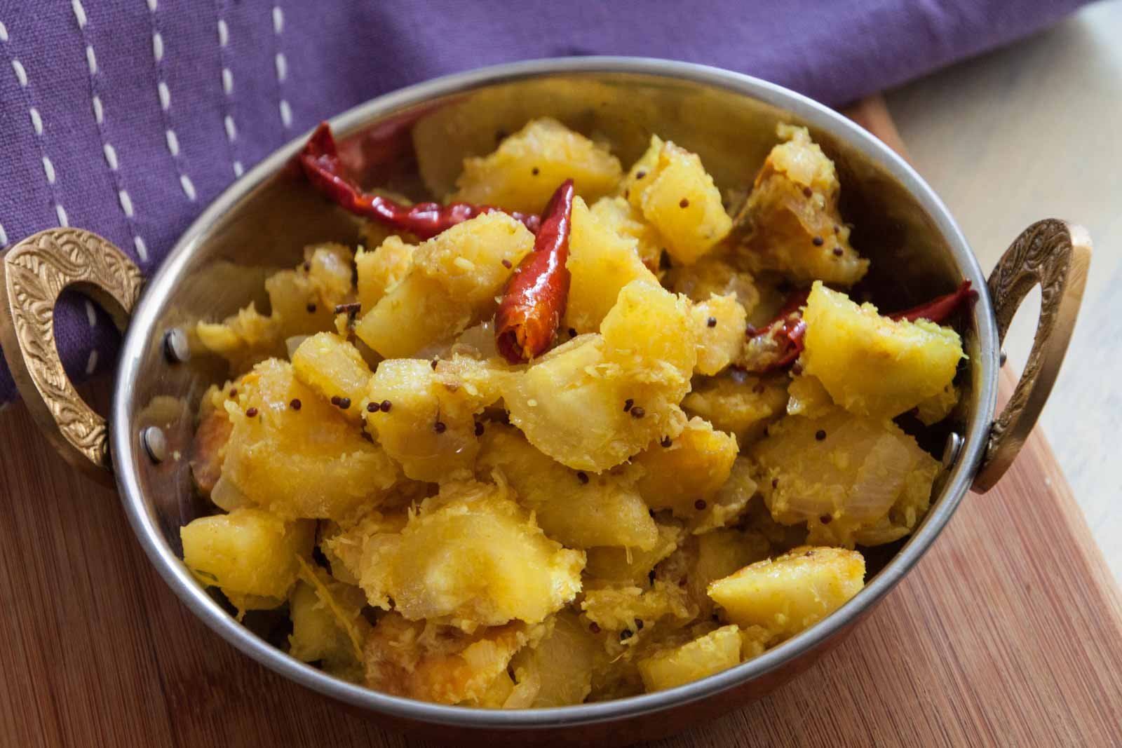 Supplement Spreek uit Over instelling Kerala Style Kappa Ulathiyathu Recipe by Archana's Kitchen