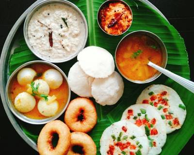 Mouth Watering & Delicious South Indian Breakfast Thali