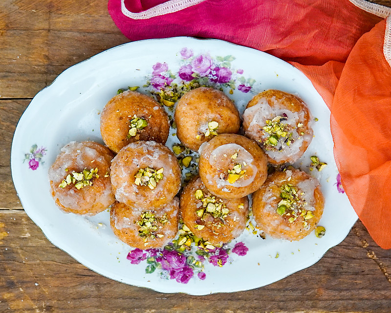 Badusha Recipe | Balushahi Recipe - Sweet Indian Doughnut 