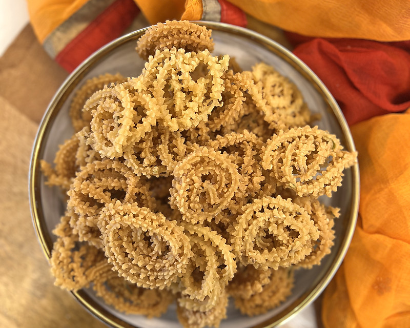 Butter Murukku Recipe - Crunchy & Buttery Chakli Recipe | South Indian Tea-Time Snack